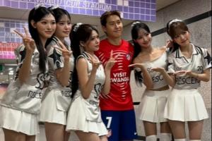 欧巴撒浪嘿呦马竞官媒晒李刚仁与韩国女团Rescene合影